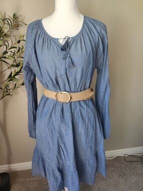 Time and Tru Light Blue Long Sleeve Tie-Neck Peasant Dress